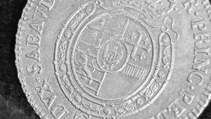 Stemma completo dei Savoia su moneta d'argento